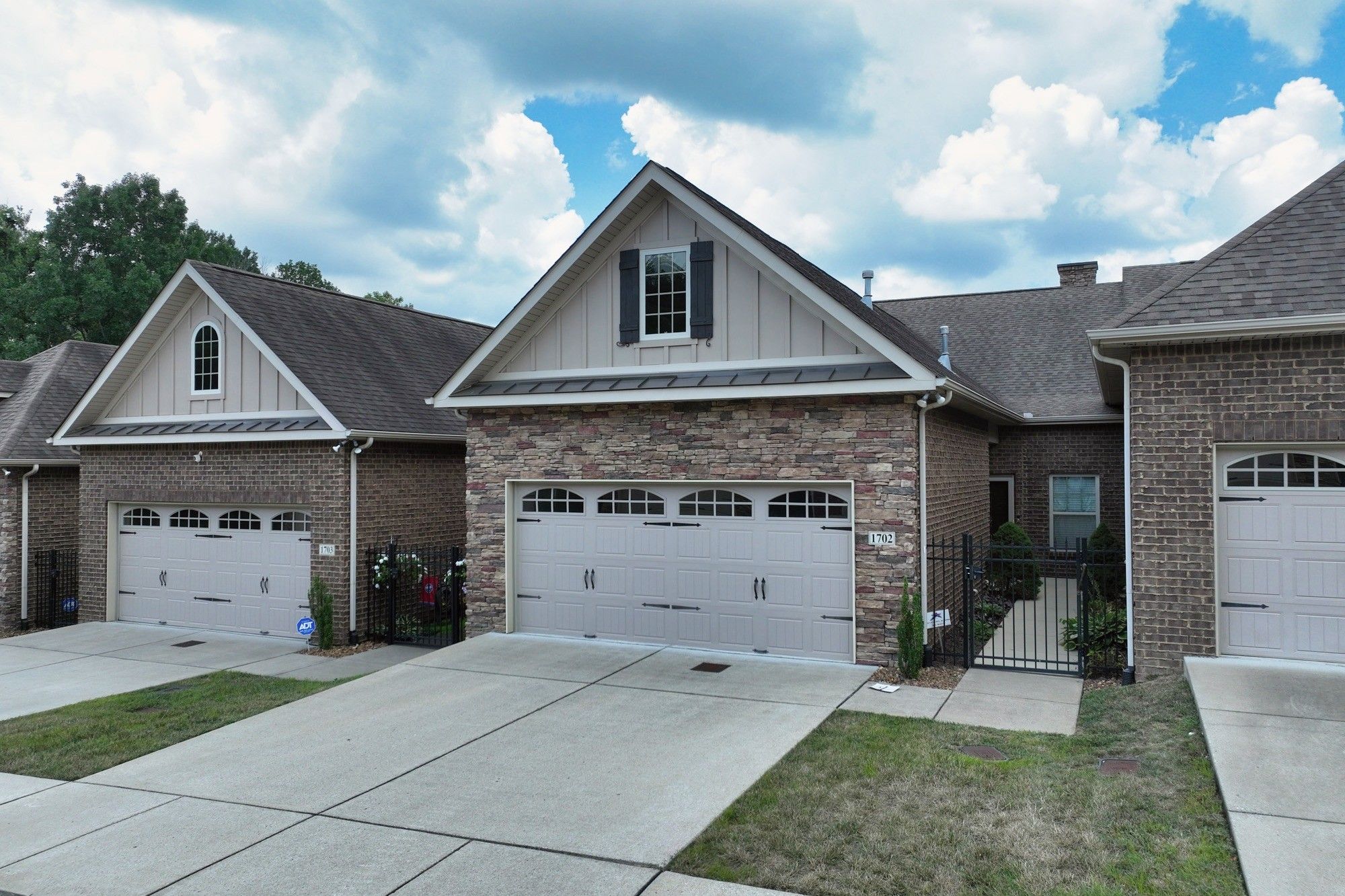 100 Placid Grove Ln 1702