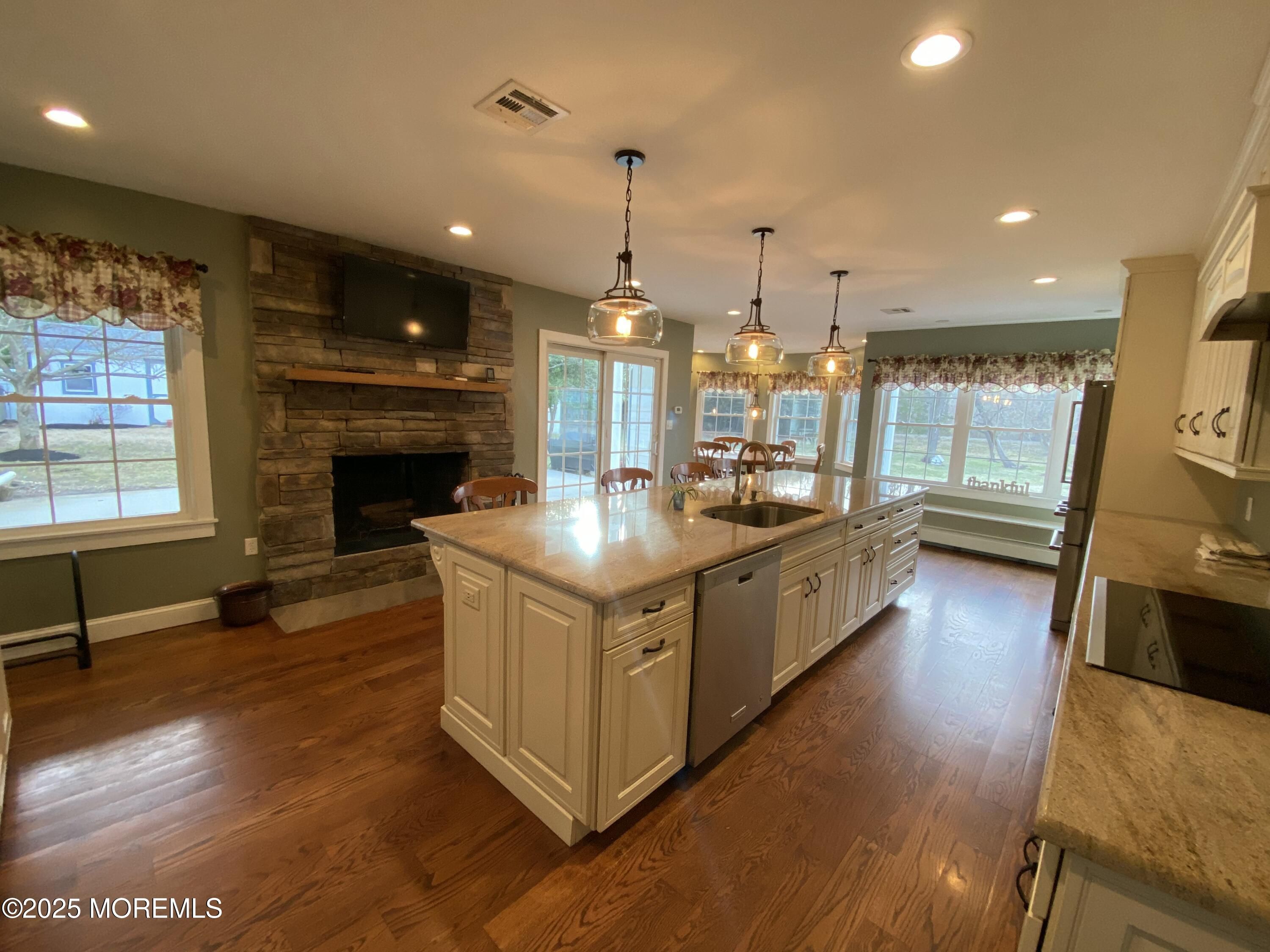 10 Arneytown Hornerstown Road