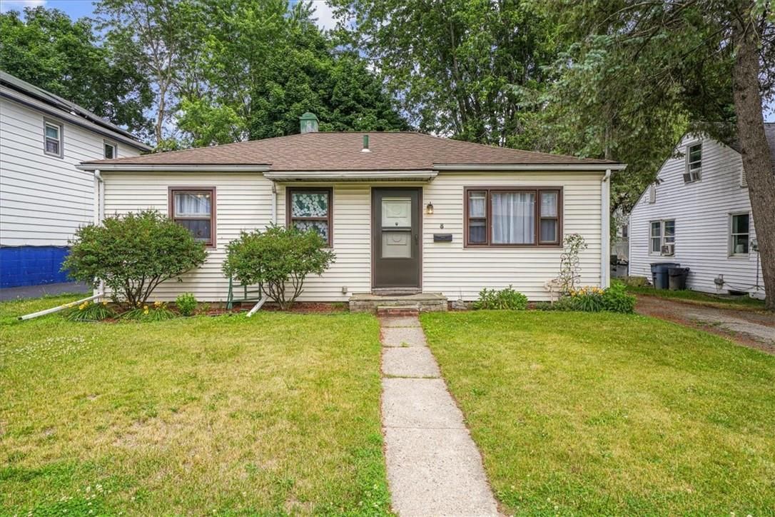 8 Sunnyside Avenue