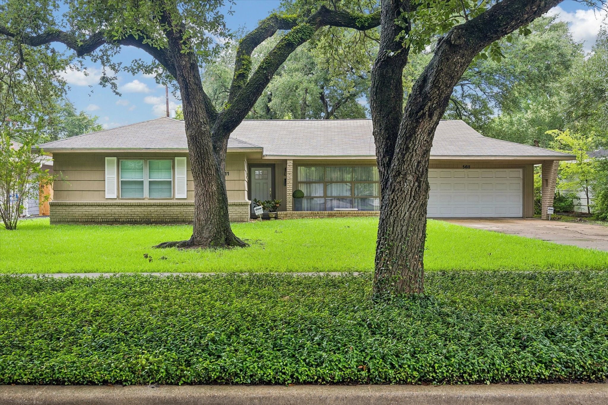 5611 Whitehaven