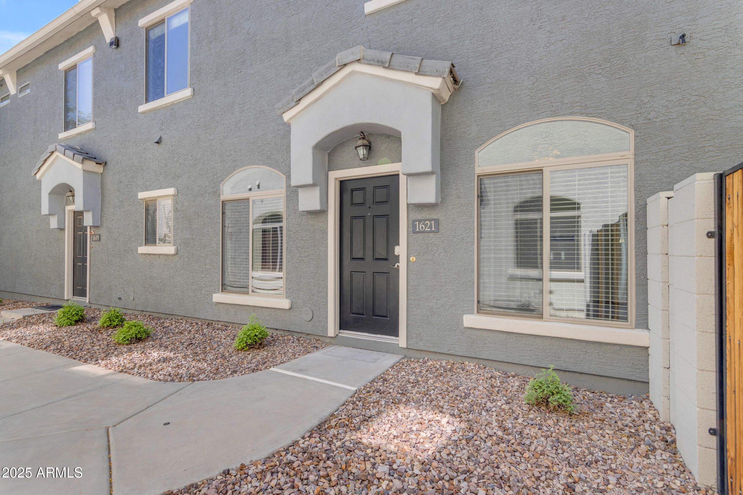 2402 E 5th Street 1621