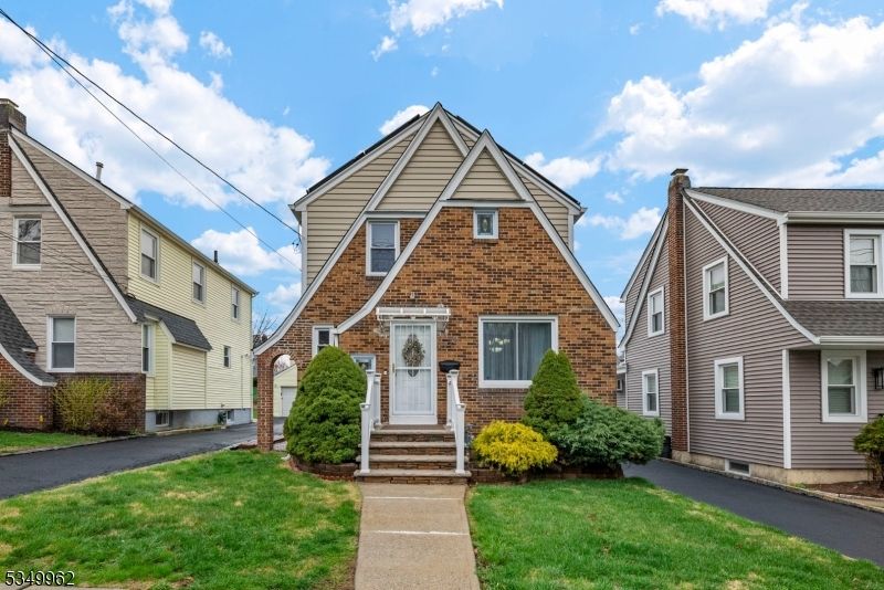 1138 Caldwell Ave