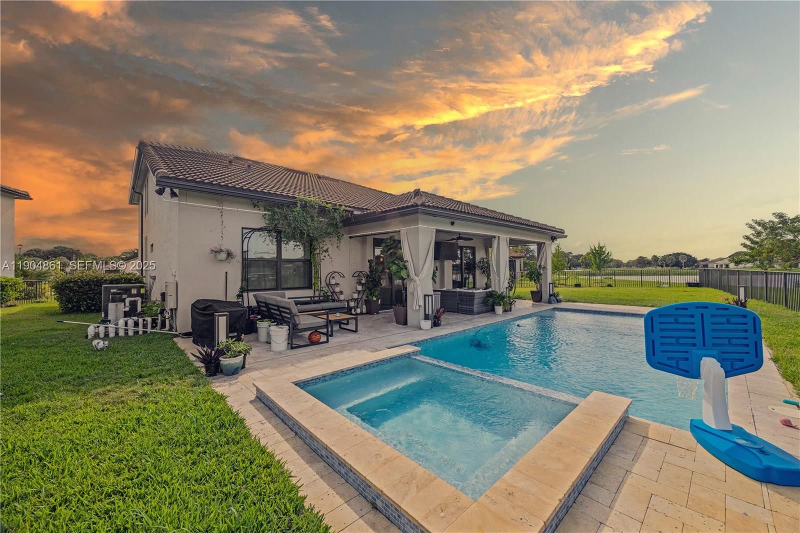 8152 Nw 78th Street