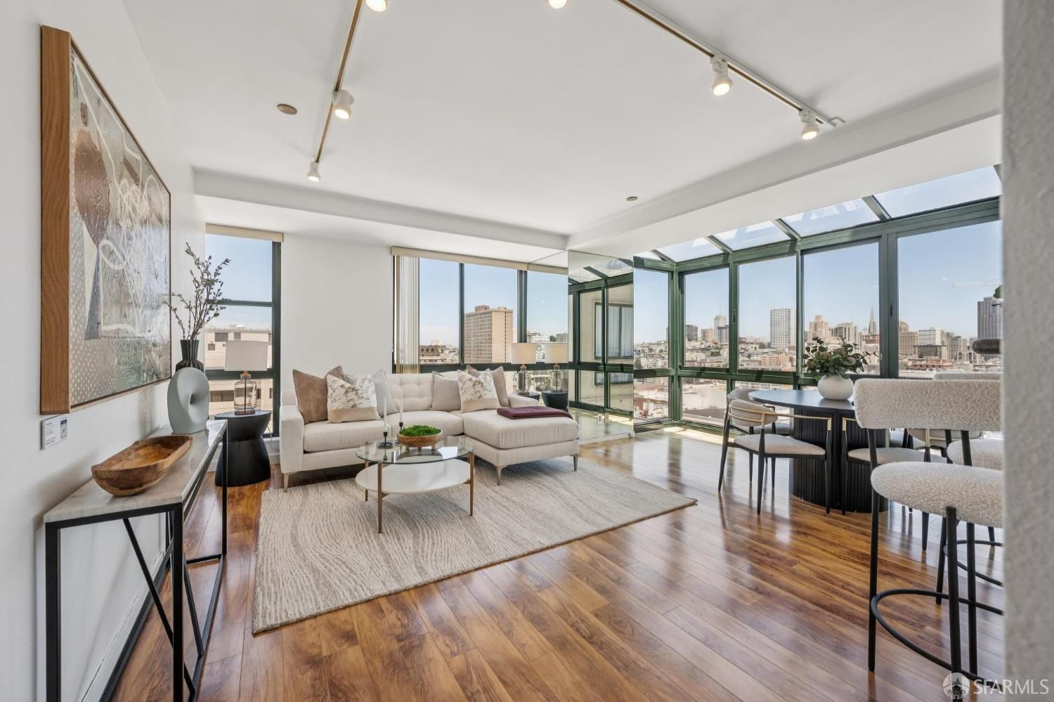 1 Daniel Burnham Court 1414