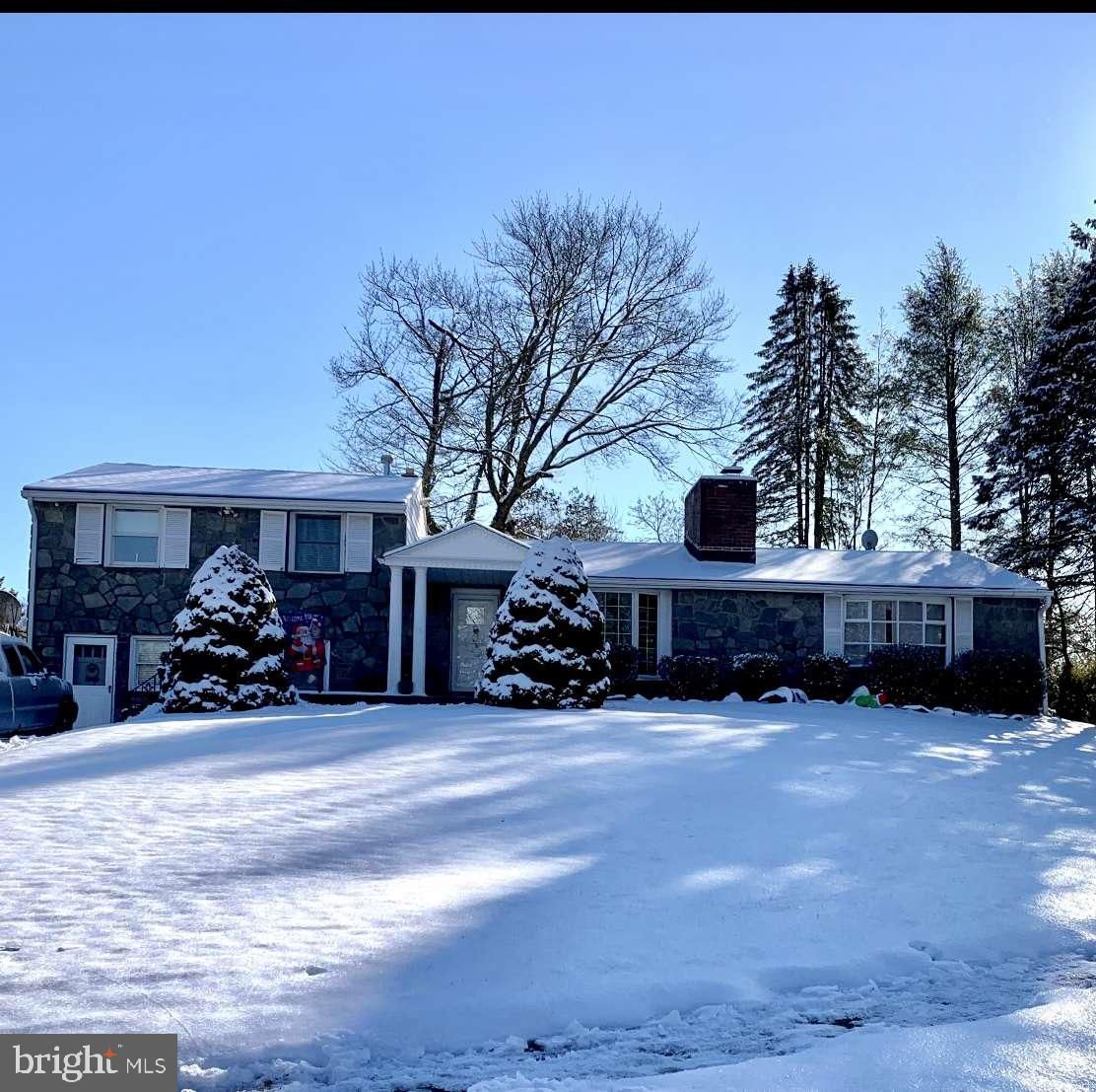 2 Willowbrook Road