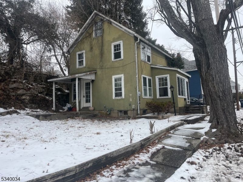 62 Madison St