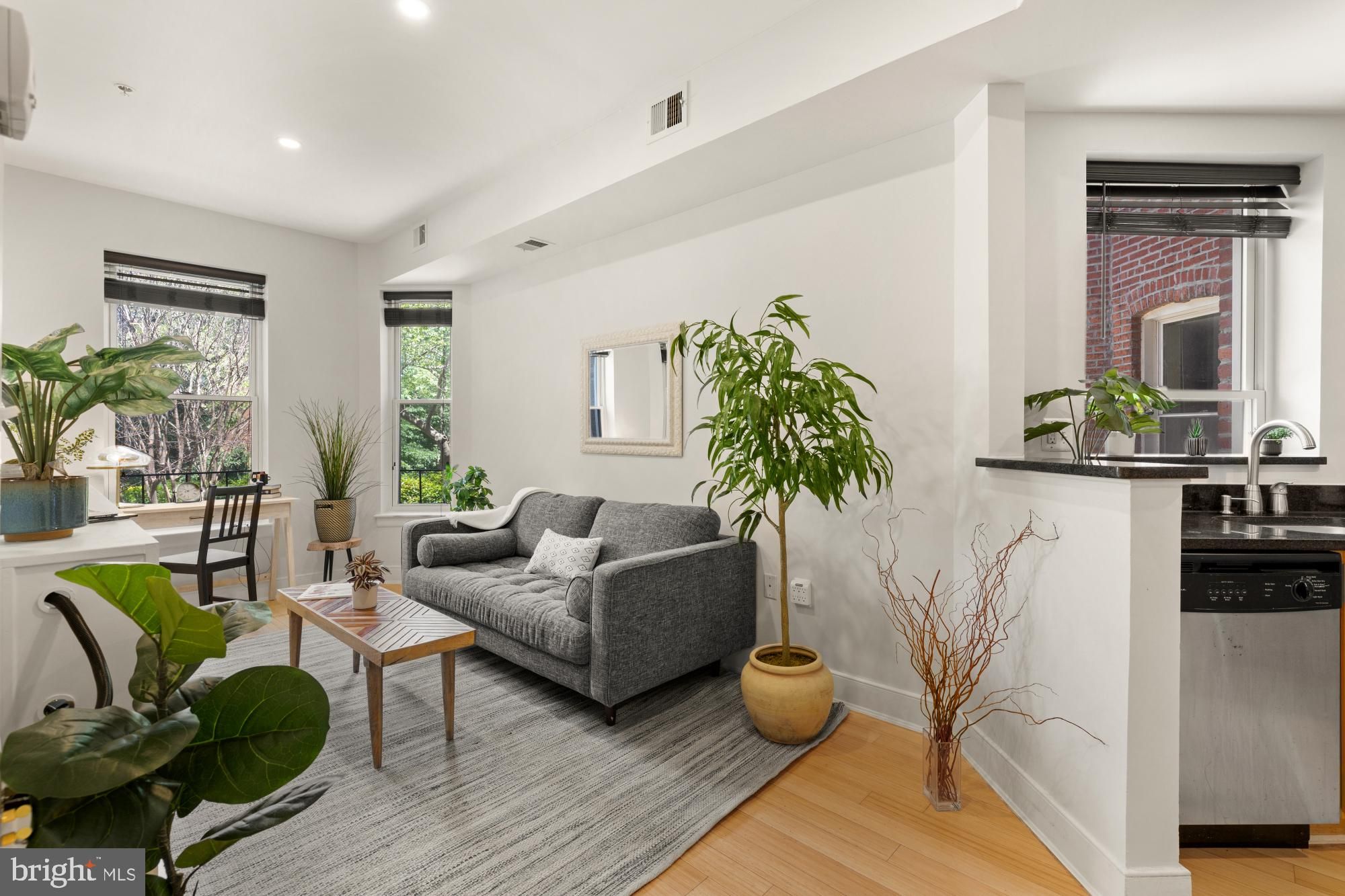 1108 Columbia Road Nw 101