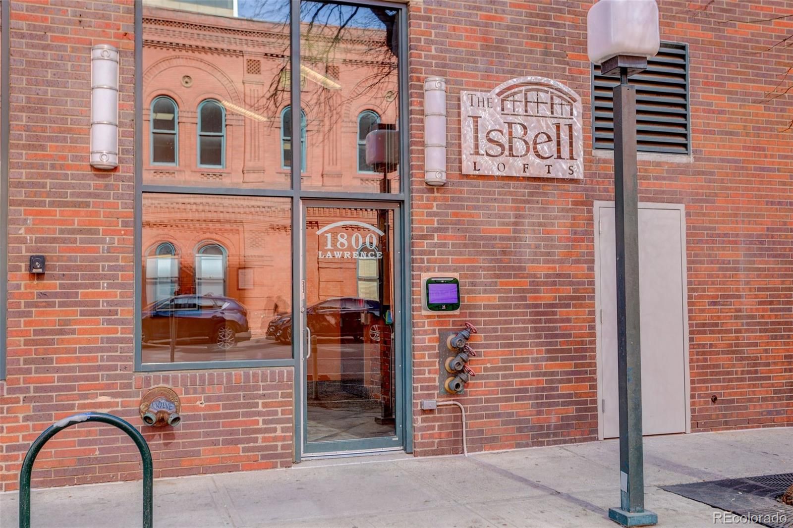 1800 Lawrence Street 207
