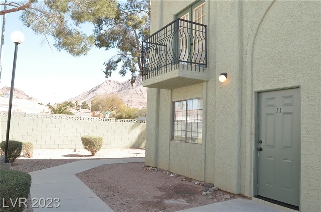 7078 Burcot Avenue F11