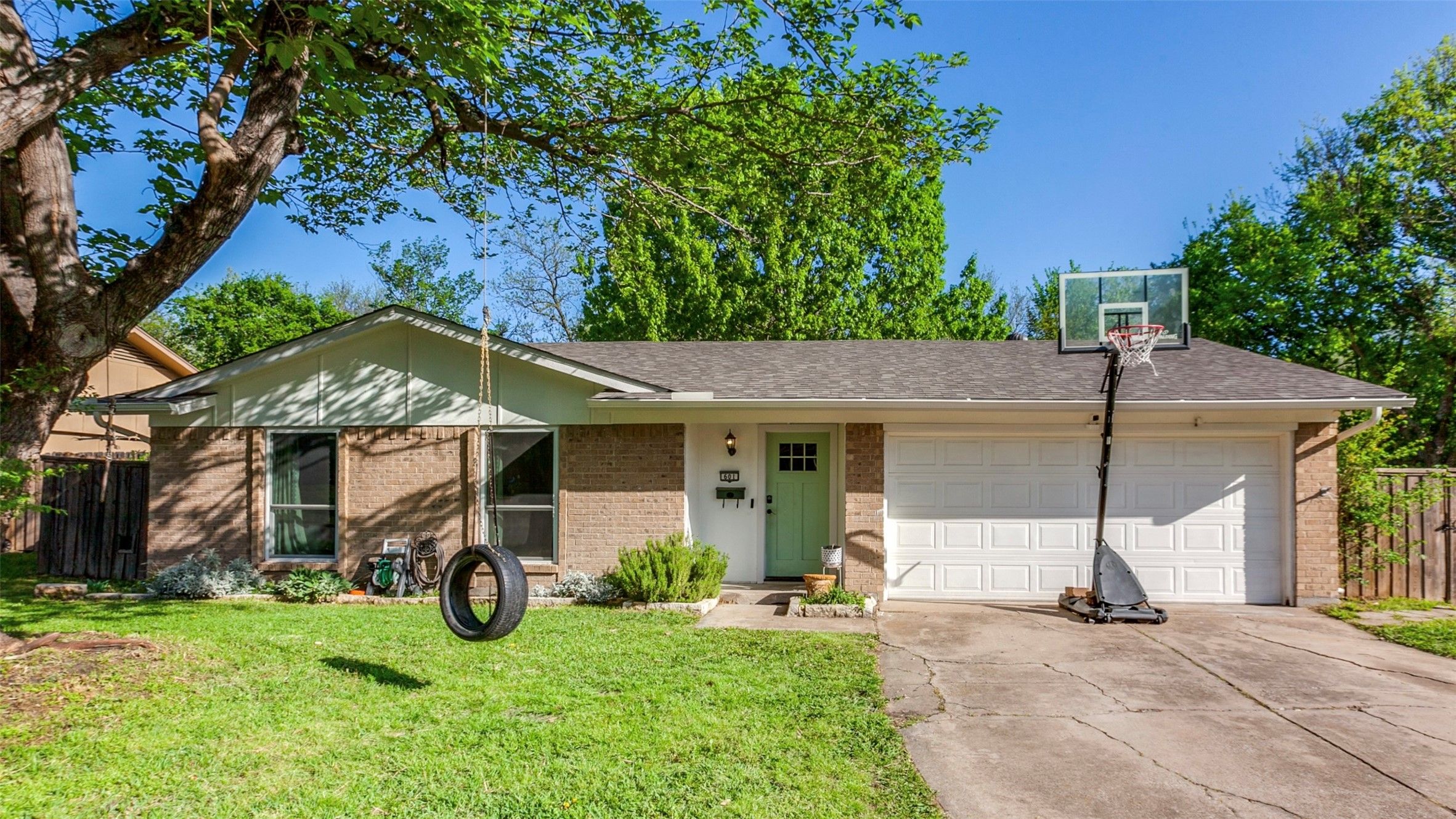 601 Meadowcreek Lane