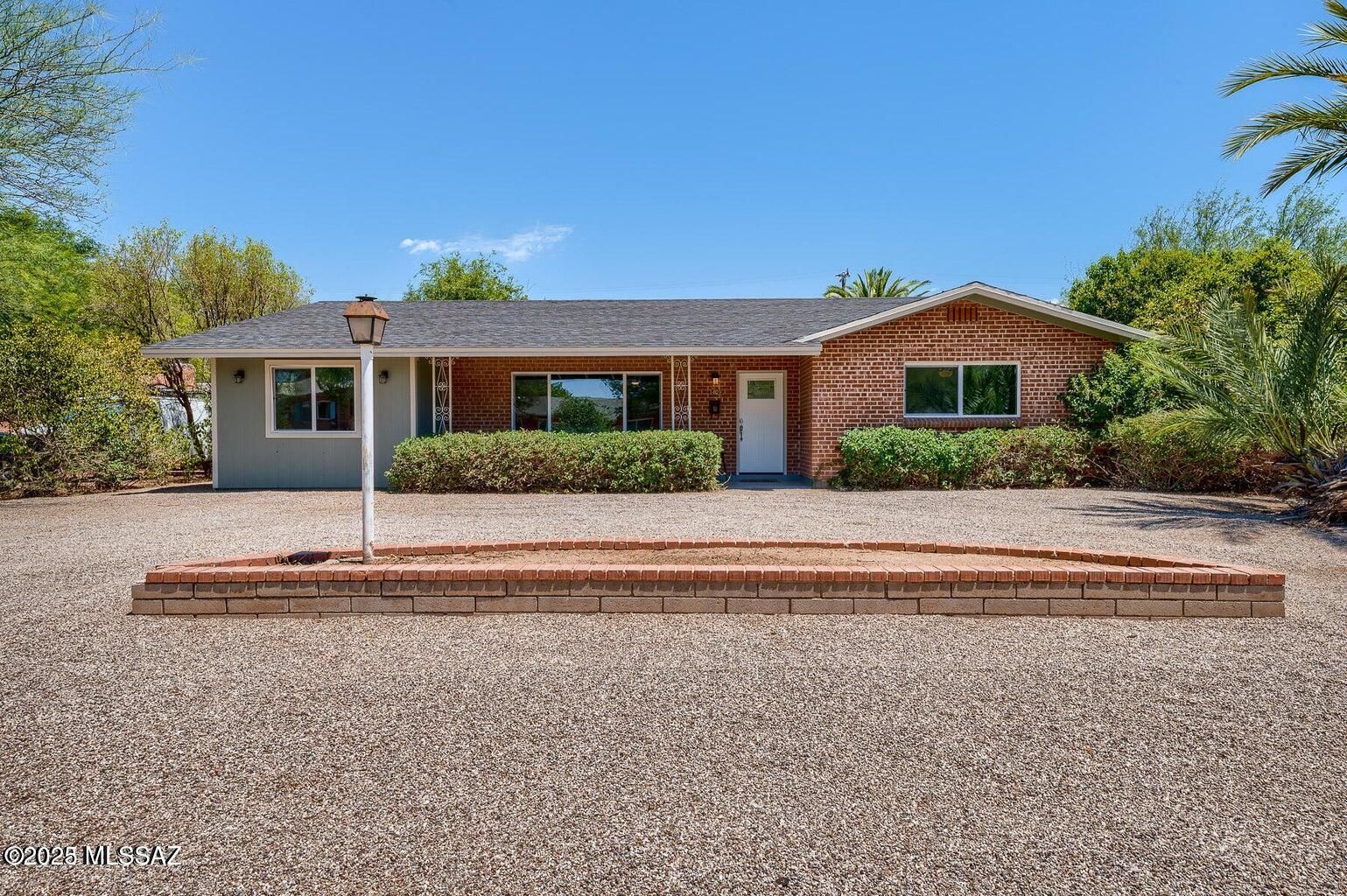 3409 E Linden Street