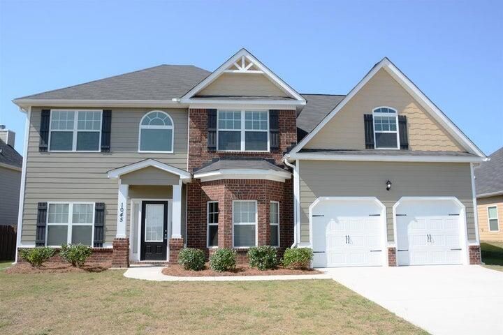 1045 Vine Lane