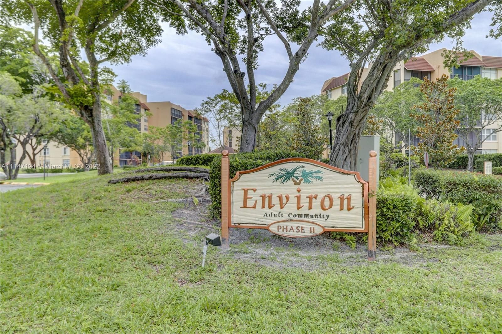 Condo à Vendre Hawaiian Garden Phase 8 Hawaiian Gardens - Lauderdale Lakes, FL Homes for Sale & Real Estate |  neighborhoods.com