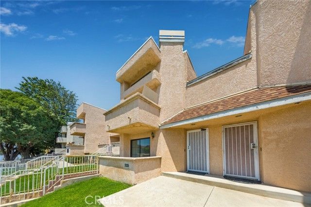 15035 Nordhoff Street 115