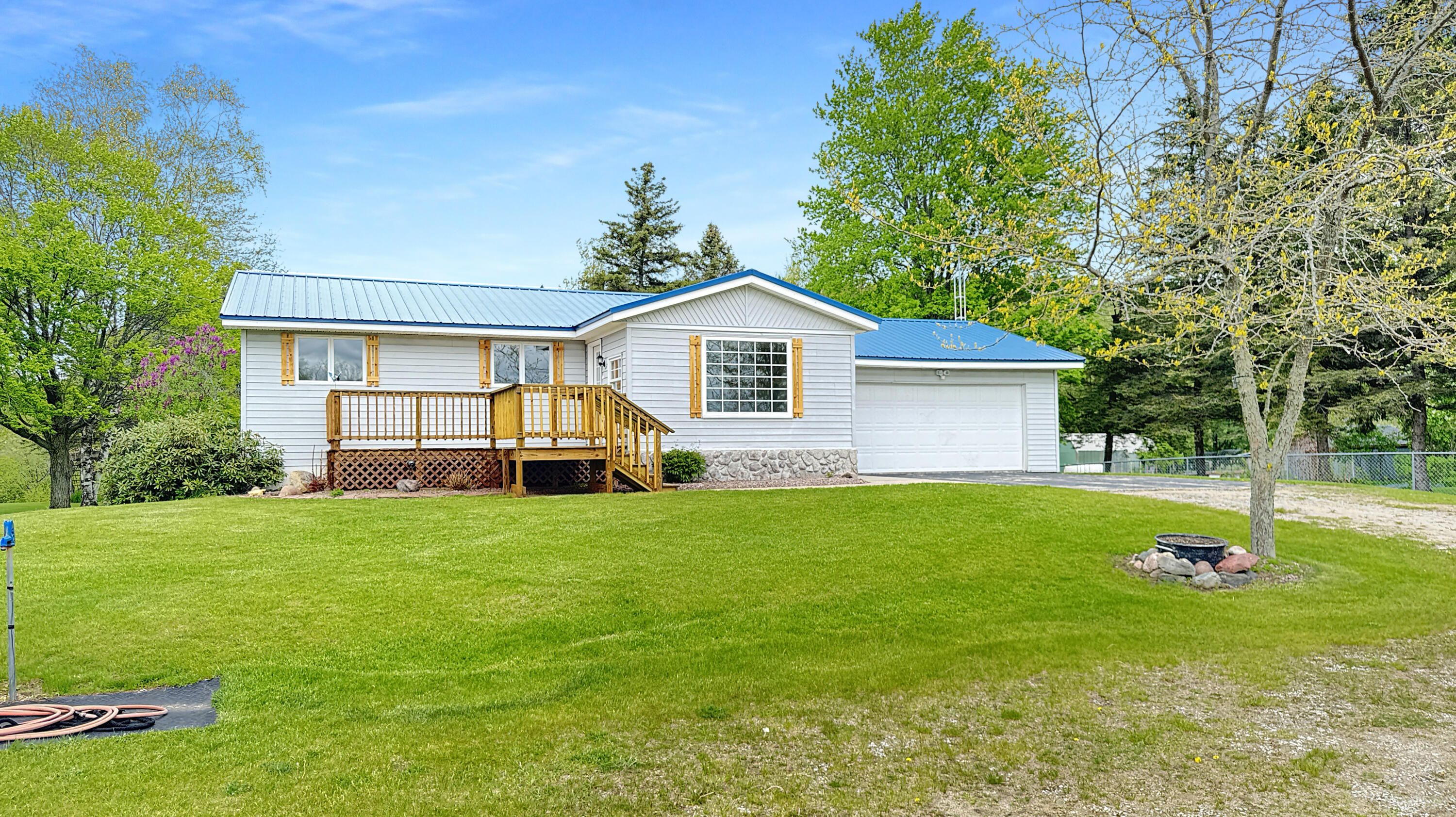 1972 W Cedar Drive