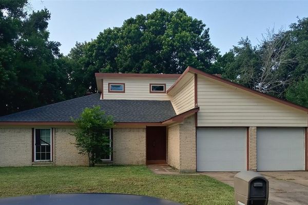 Briar Glen Dickinson Tx Homes For Sale Real Estate Neighborhoods Com