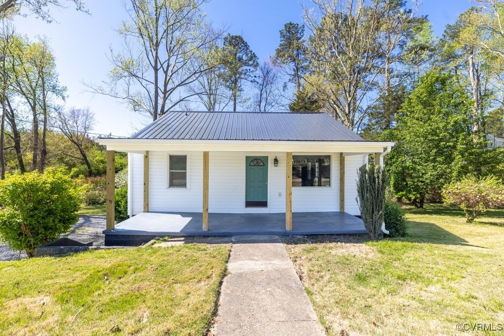 610 Dinwiddie Avenue
