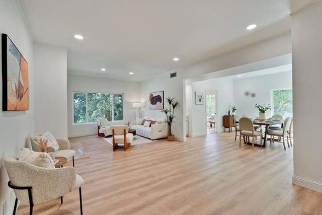 425 N El Camino Real 203