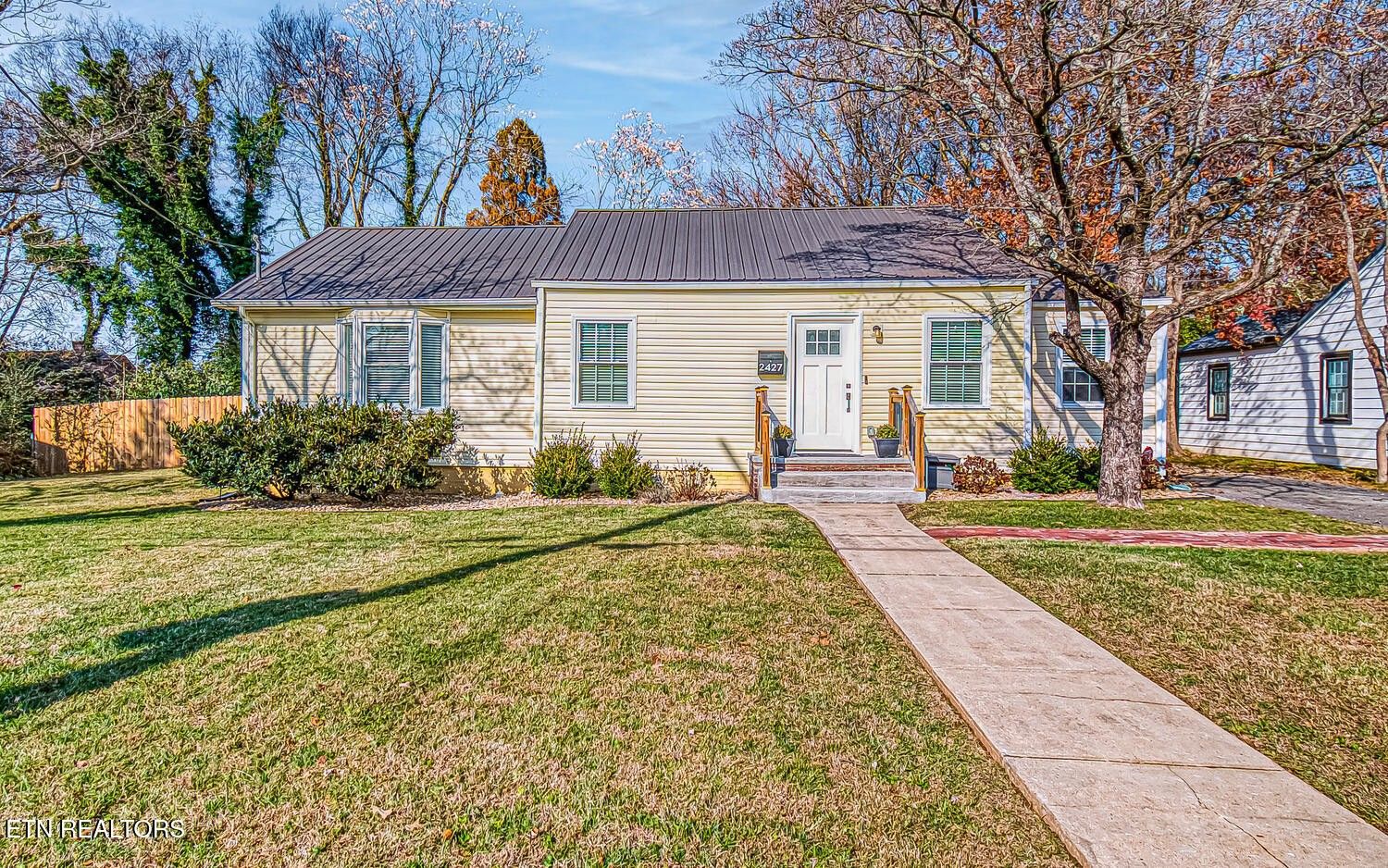 2427 Lawson Ave