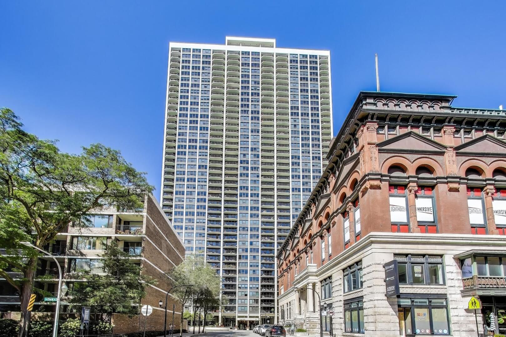 1560 N Sandburg Terrace 1708