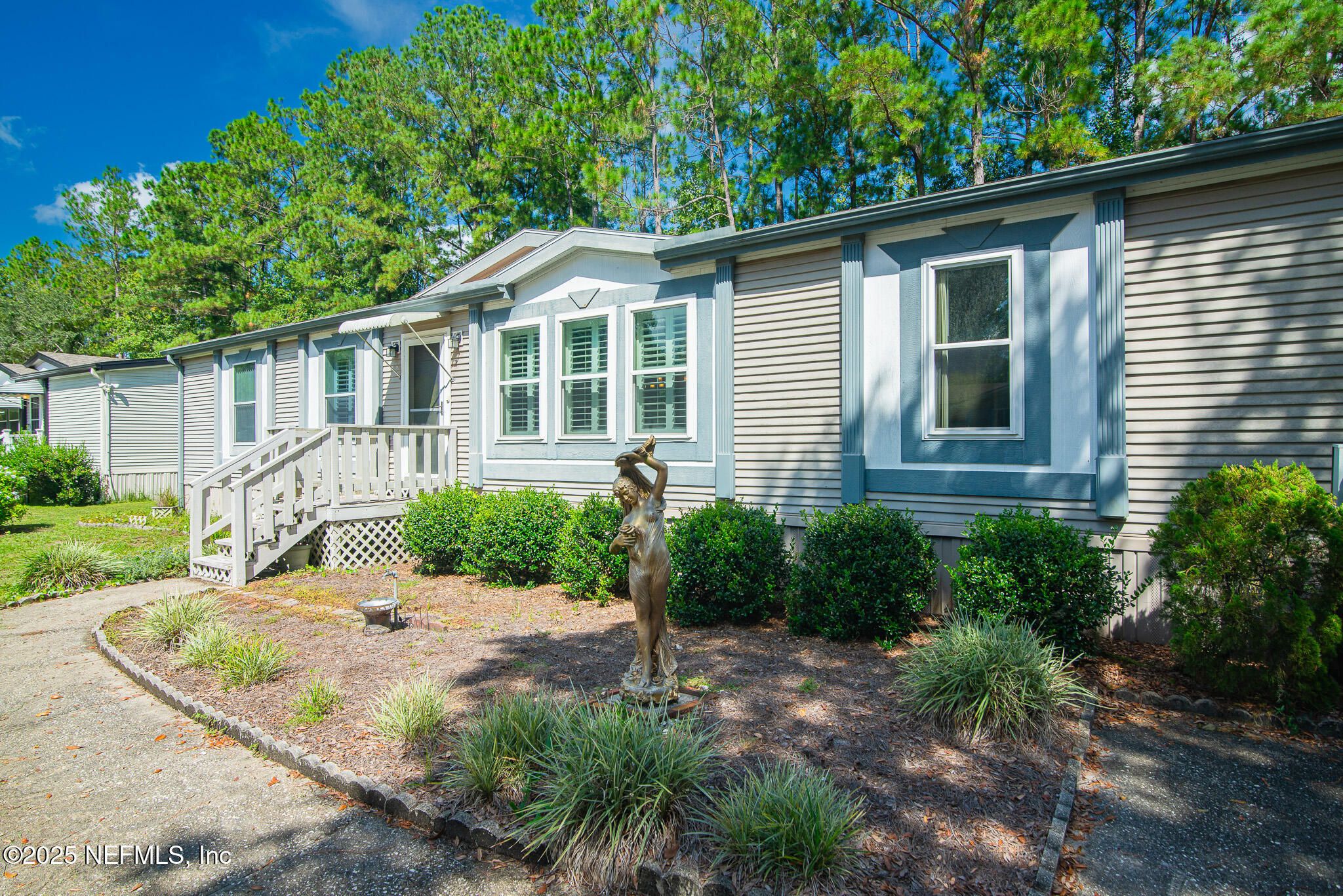 329 Shady Oak Circle