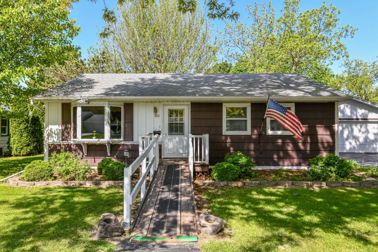 221 Goodwin Avenue