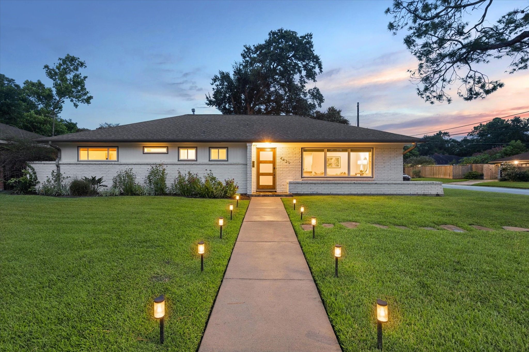 4429 Tonawanda Drive