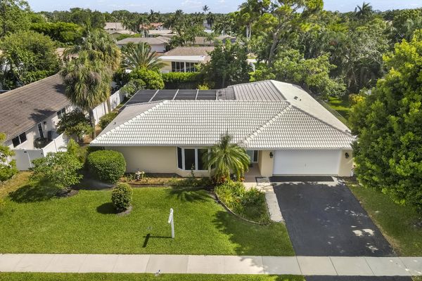 The Pinelands - Boca Raton, FL Homes for Sale & Real Estate | neighborhoods.com
