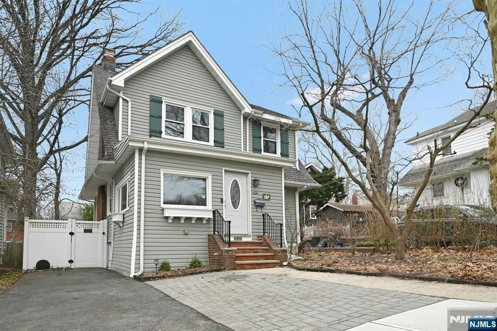 17 Cottage Place