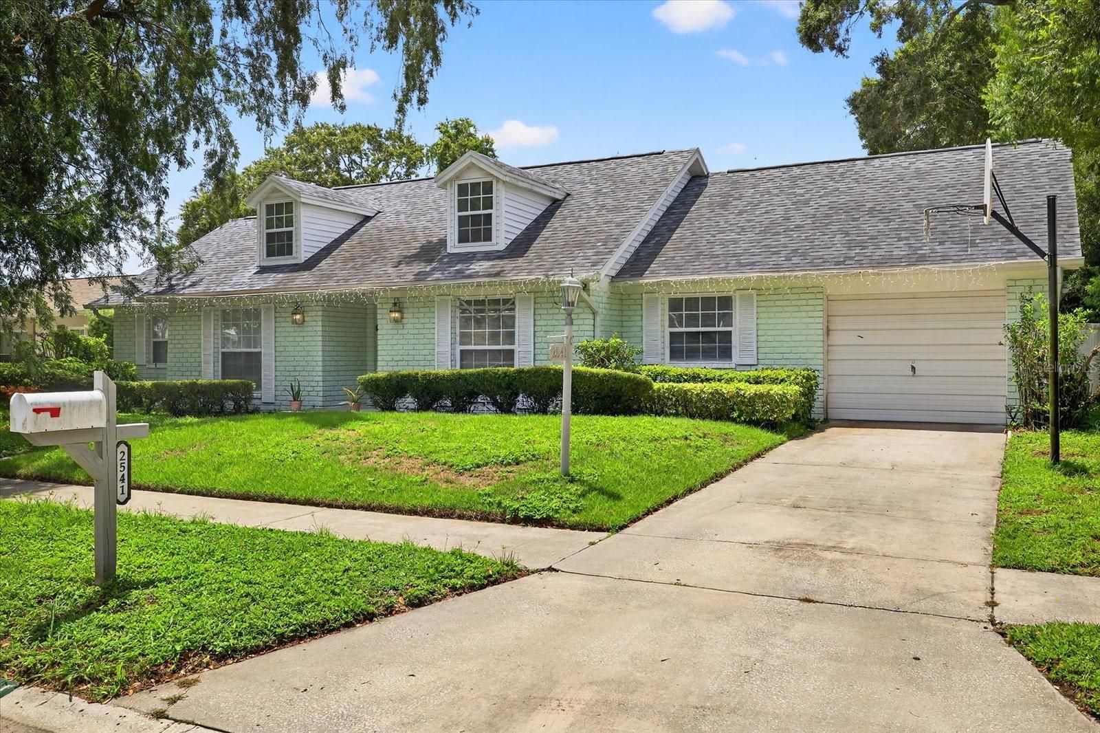 2541 Lake Ellen Circle