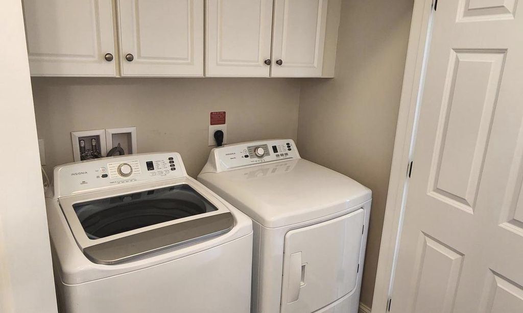 Regency at Dominion Valley