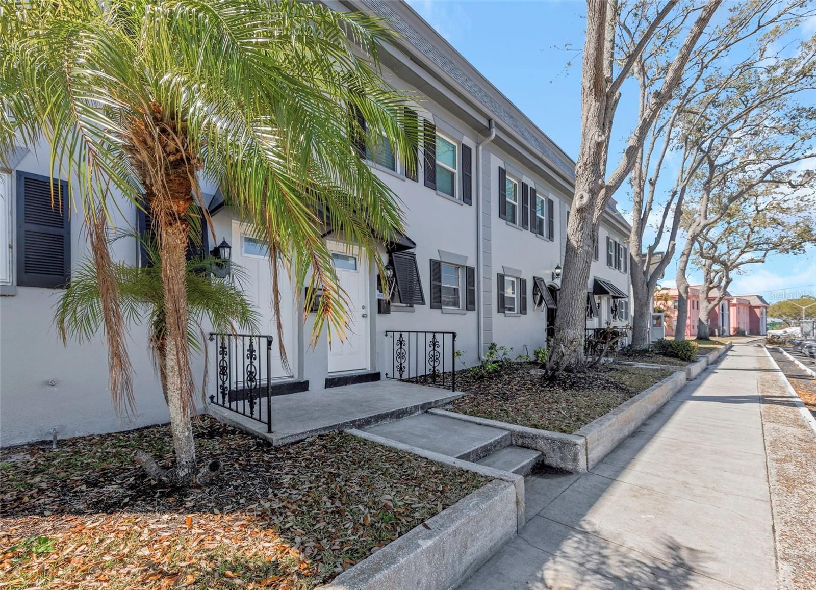 6976 Sunset Drive S 6976