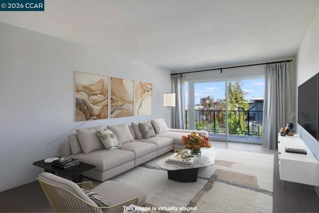 567 Oakland Ave 305