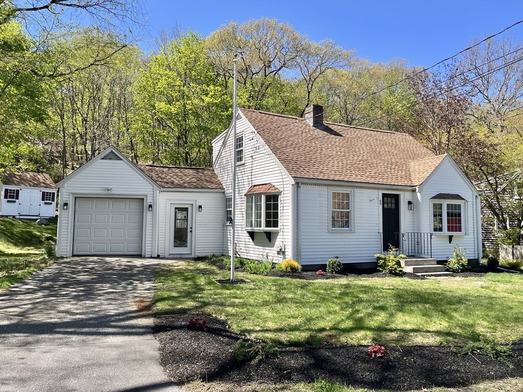 69 Brookside Rd