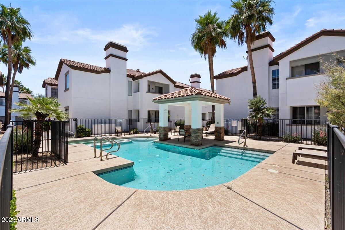 2992 N Miller Road 109