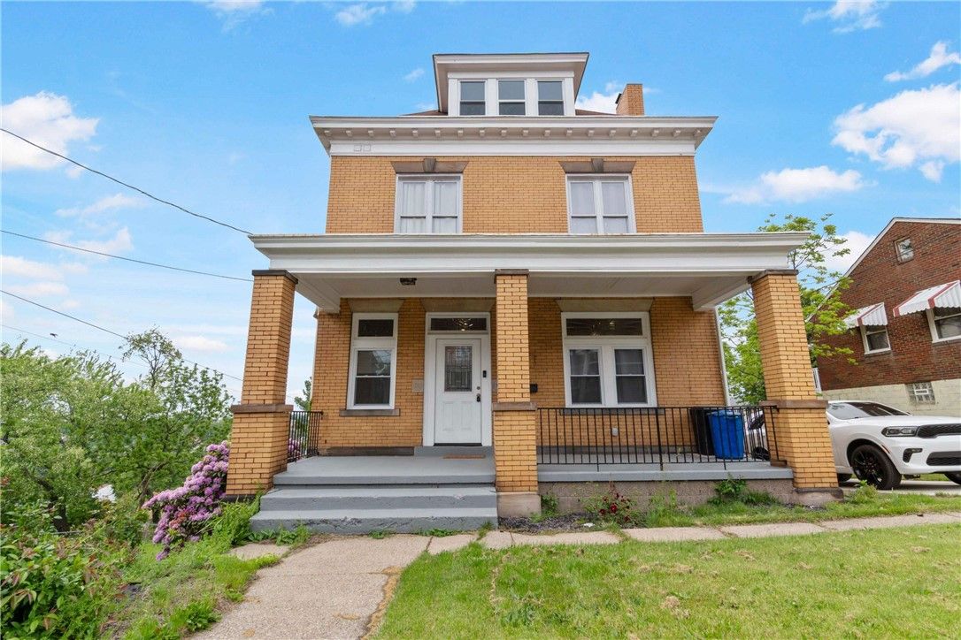 118 Stewart Ave