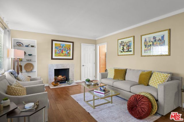 5464 Village Green