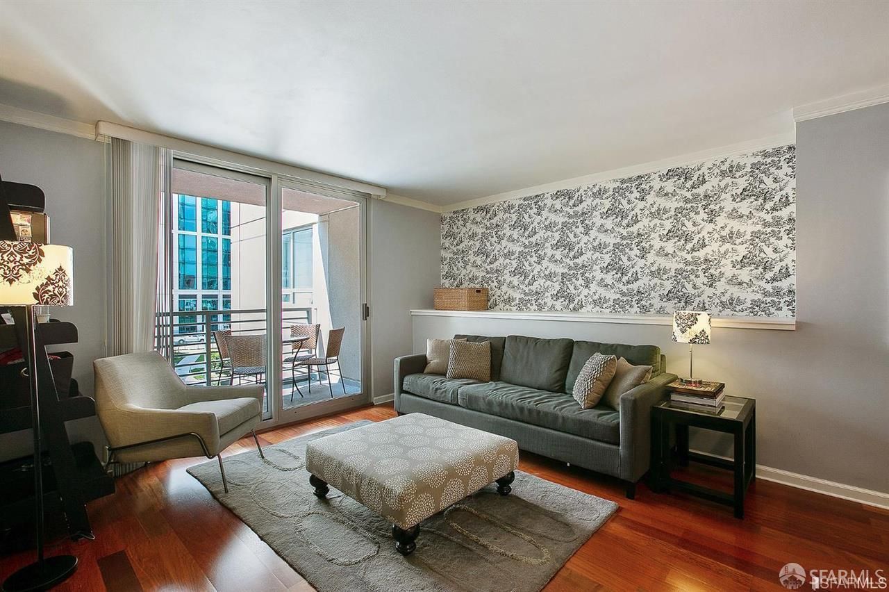 400 Beale Street 1008
