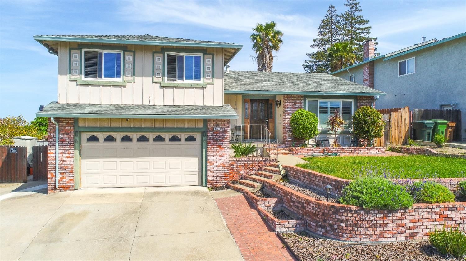 3321 Bluejay Drive