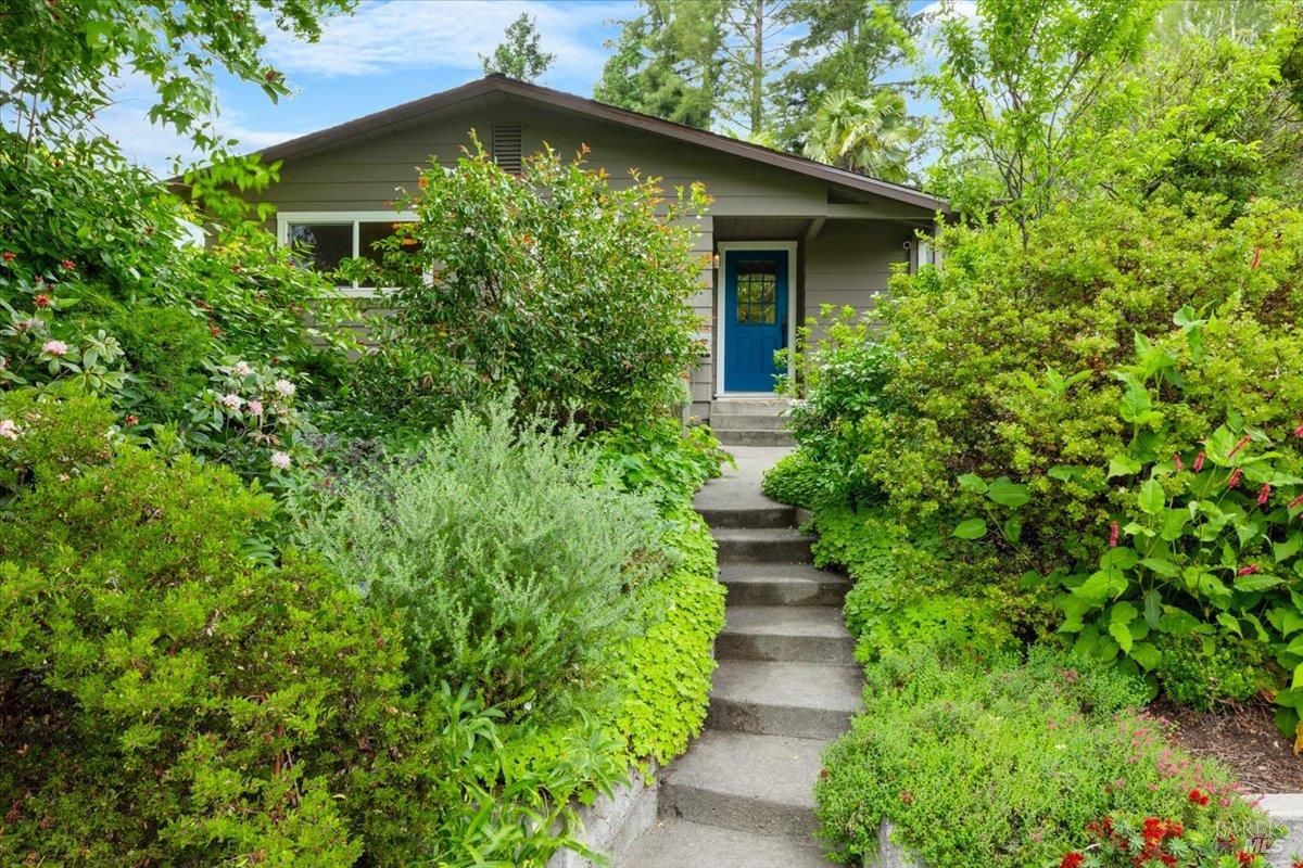 7960 Bella Vista Drive