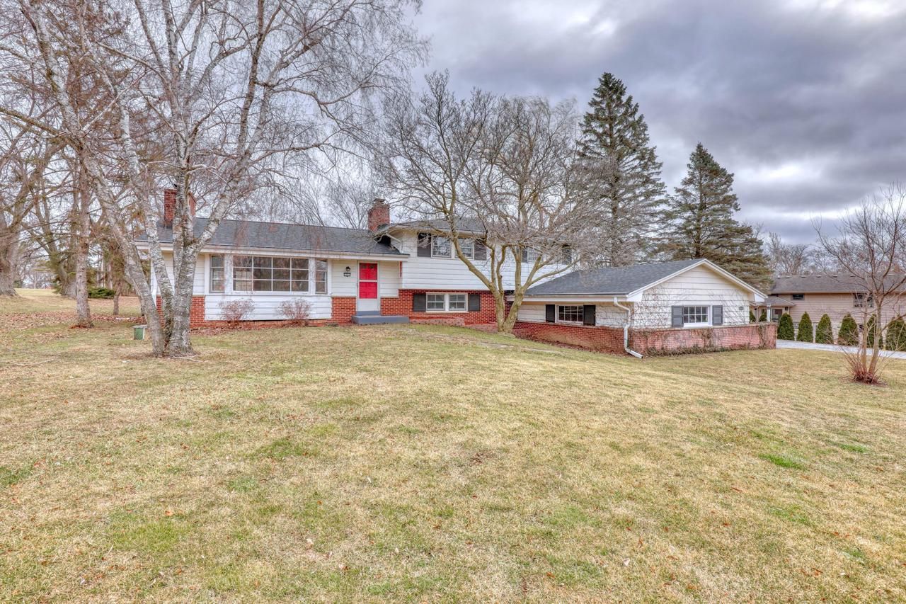 2050 Cloverhill Rd