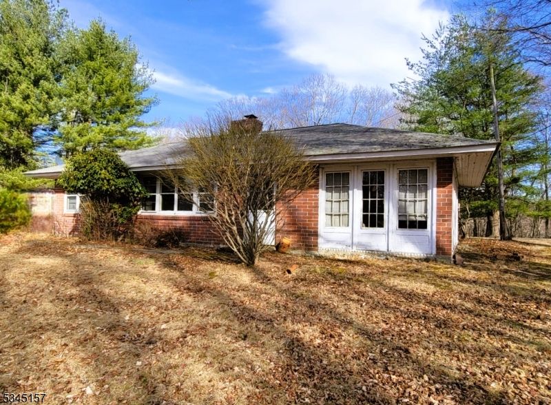 89 Armstrong Rd