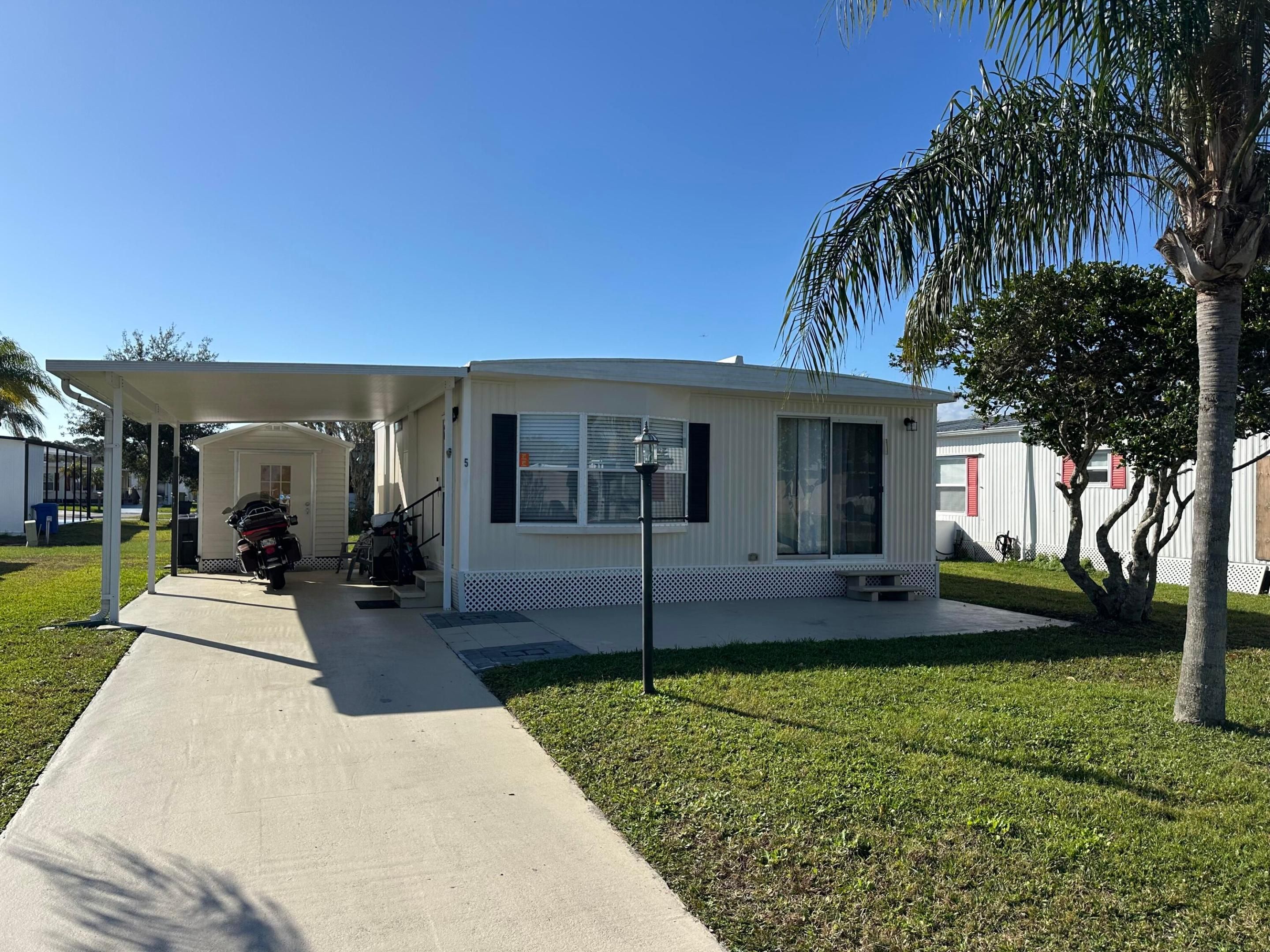 5 Universidad Lane