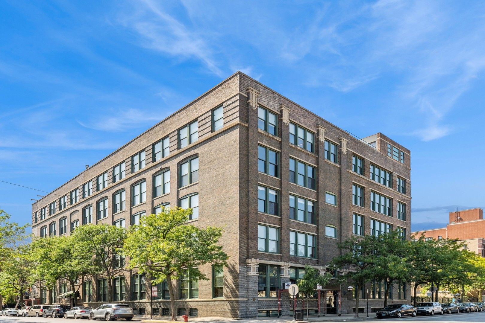 1327 W Washington Boulevard 5G-H