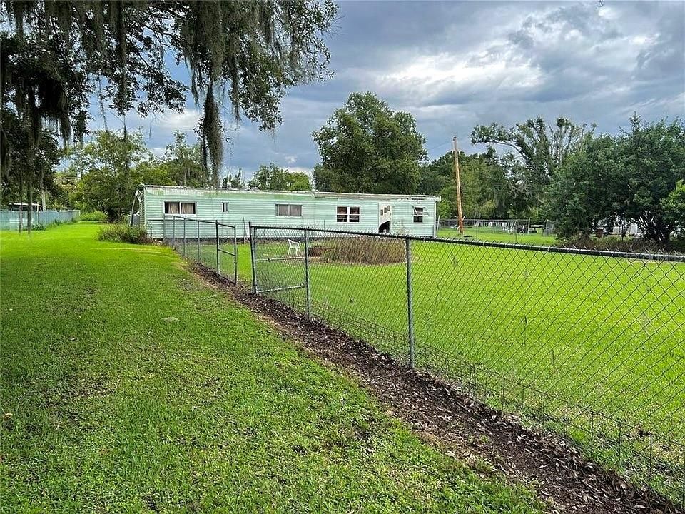 1919 Dawn Heights Drive