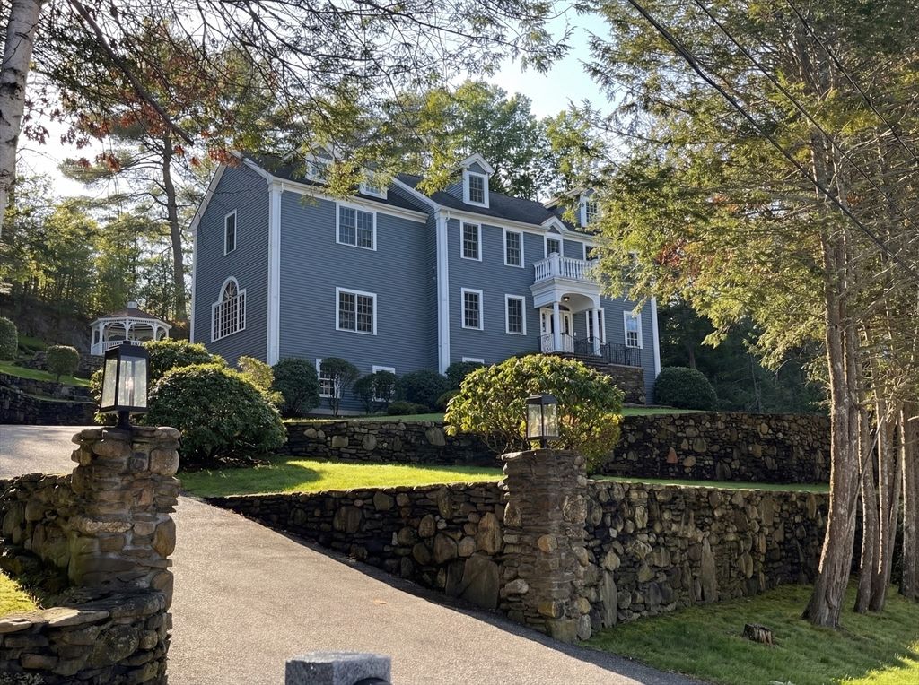 55 Forest Ridge Road