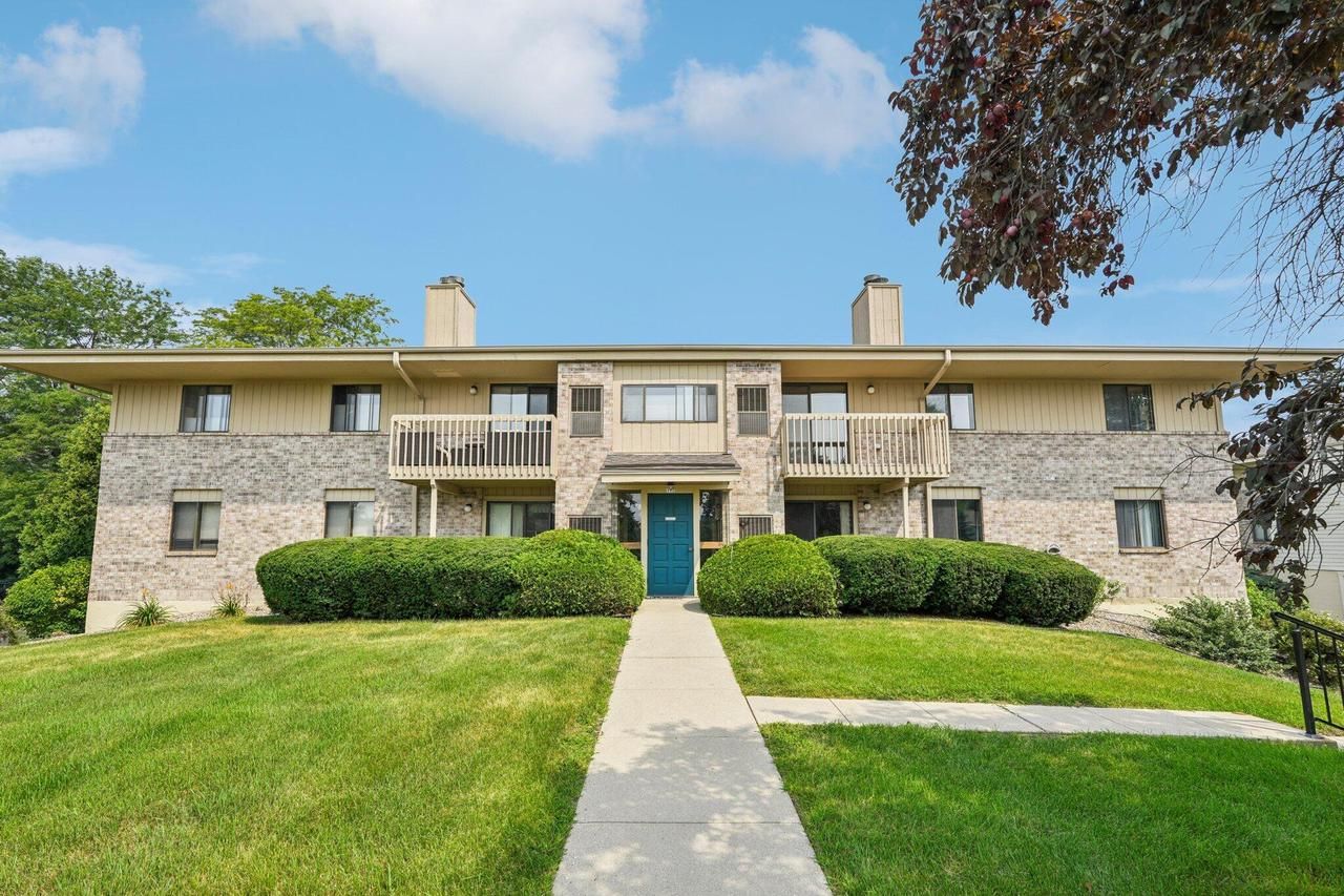 112 East Freistadt Road C