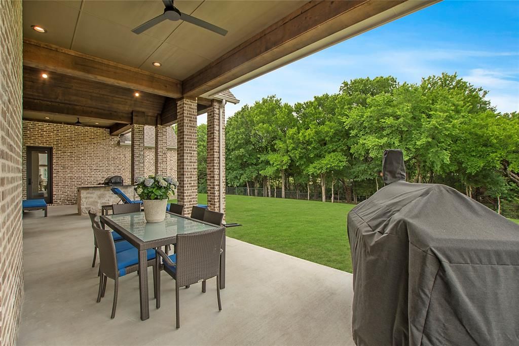 3240 Clubview Drive