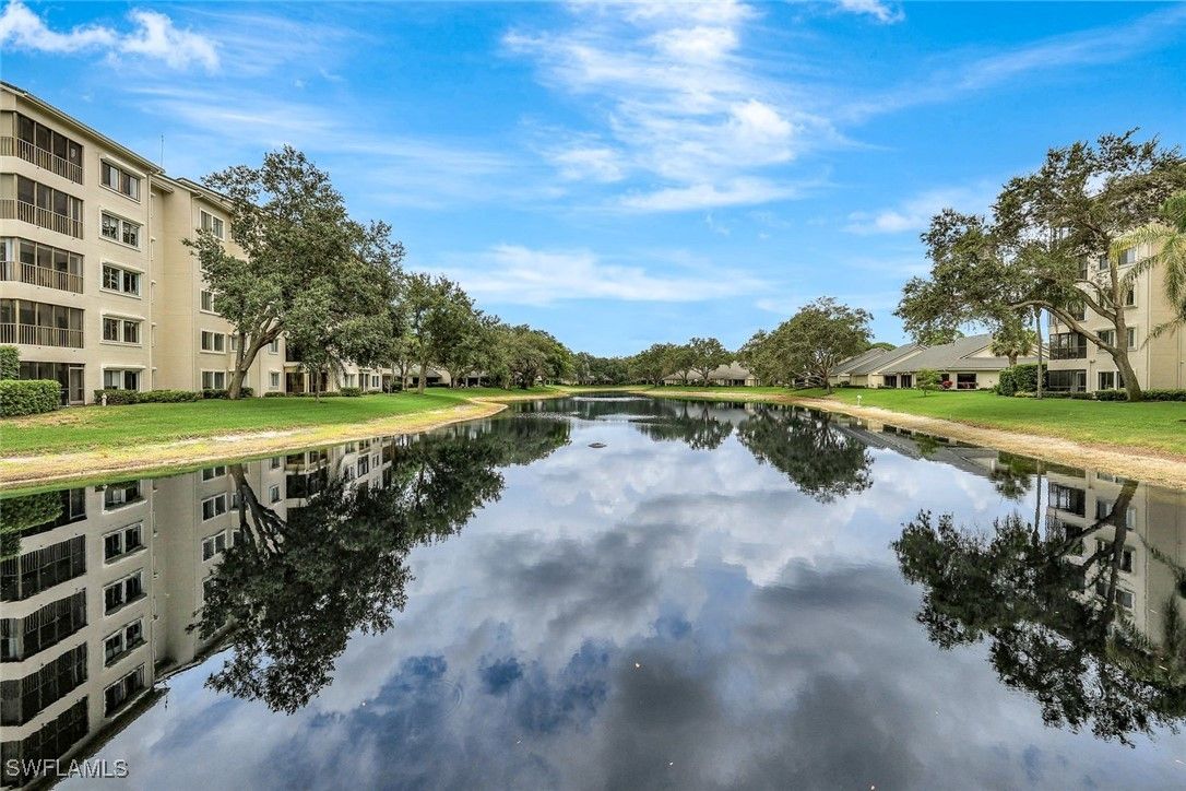 900 Arbor Lake Drive 207