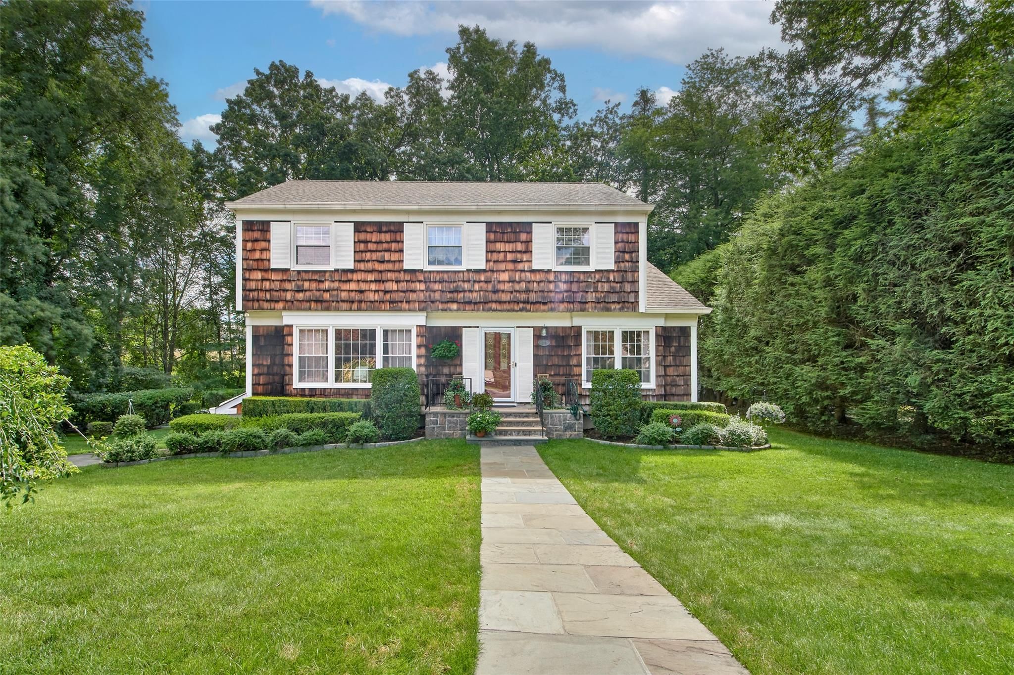 13 Colonial Lane
